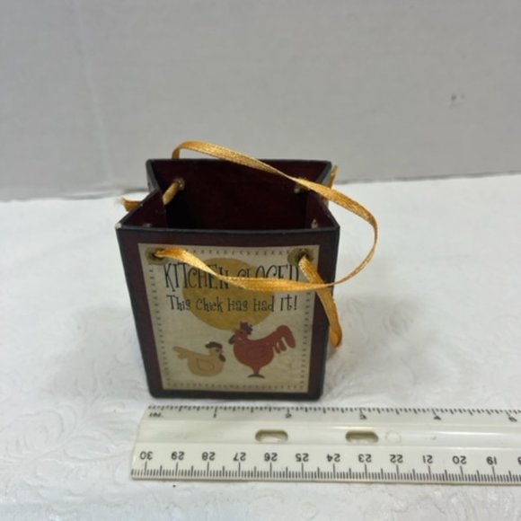 Kitchen Closed This Chick Has Had It! Hanging Ornament Mini Hard Bag 2.5x1.5x3" - Picture 2 of 8